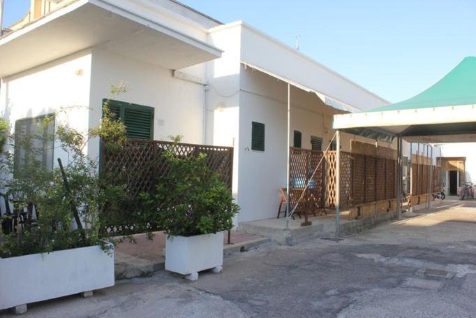 Albergo Casa Del Turista Torre dell'Orso Exterior foto